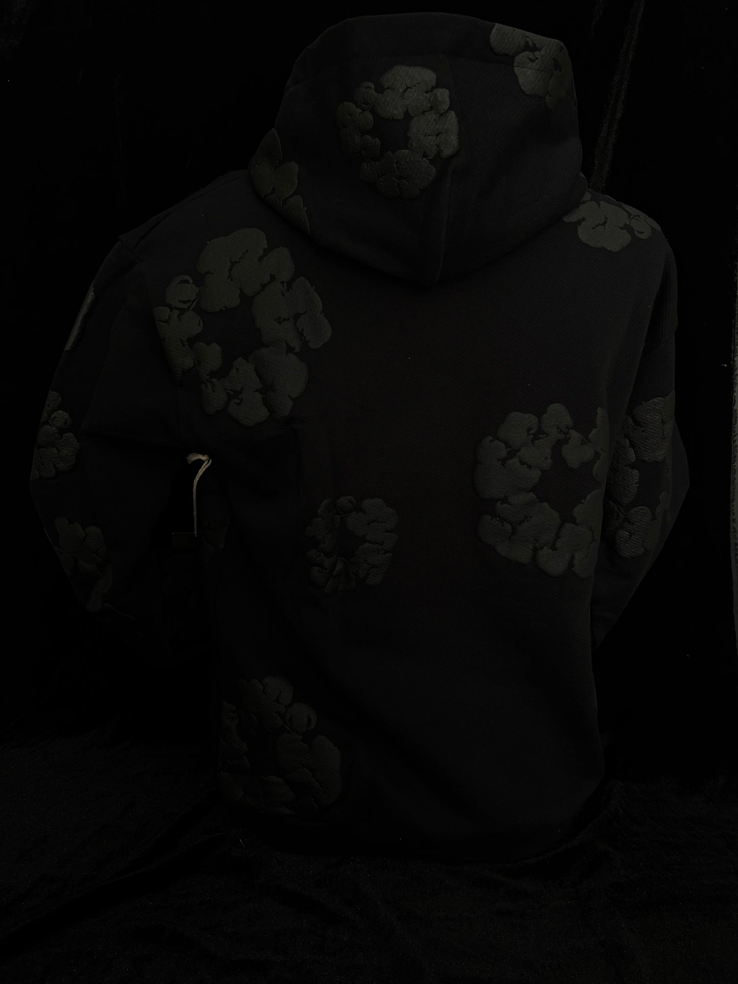 COTTON WREATH BLACK